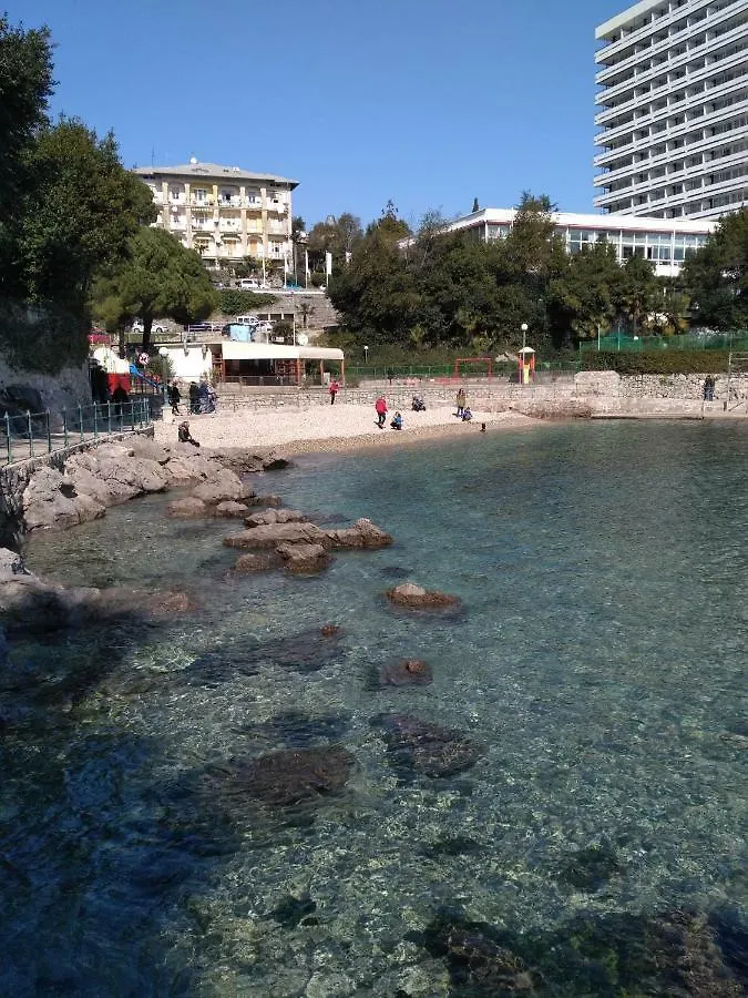 Central apartment with beautiful sea view Opatija 0*,
