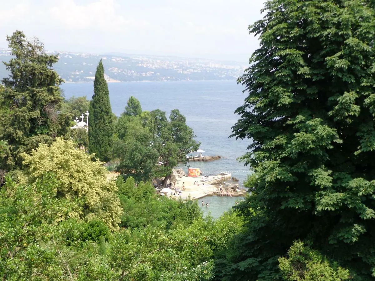Central Apartment With Beautiful Sea View Opatija