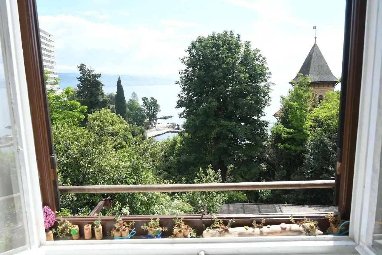 Central Apartment With Beautiful Sea View Opatija